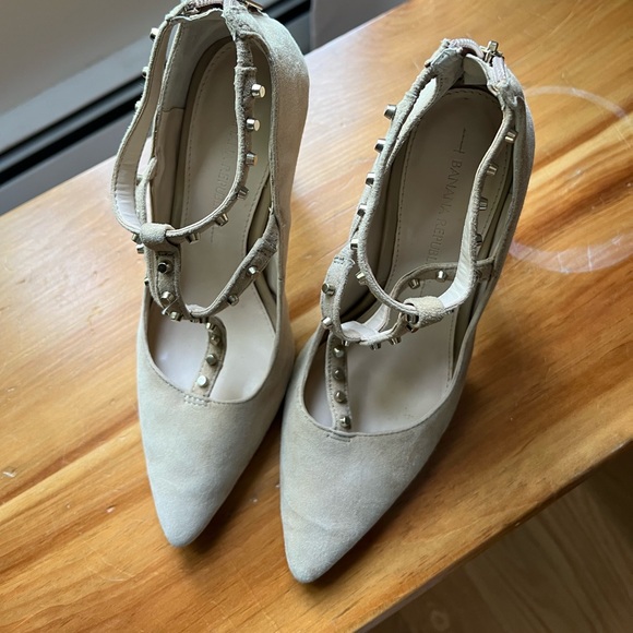 Banana Republic Strappy Studded Heels 5.5 - Picture 4 of 10